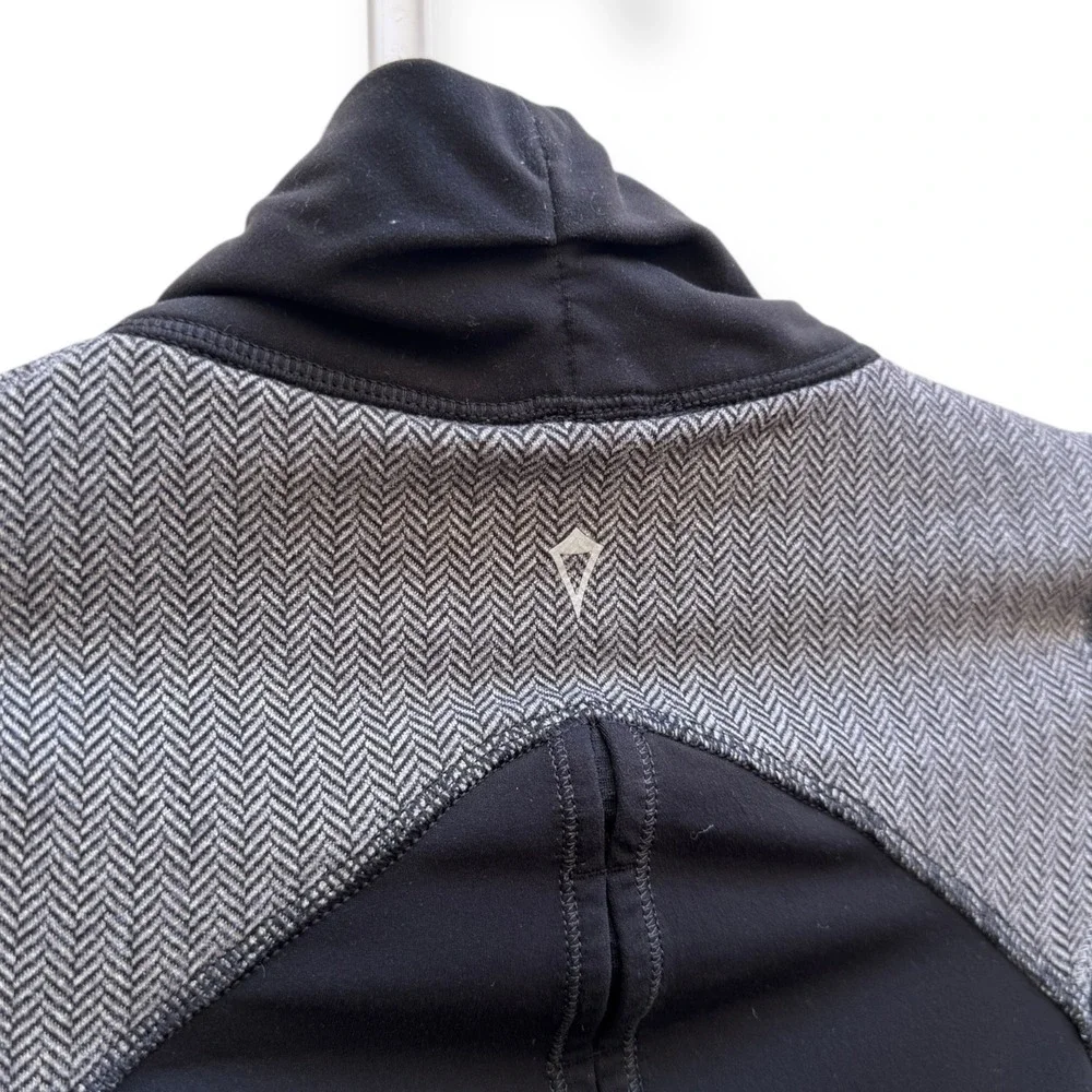 Ivivva Girls‎ Activewear Jacket Size 10 Black Gray Herringbone Full Zip